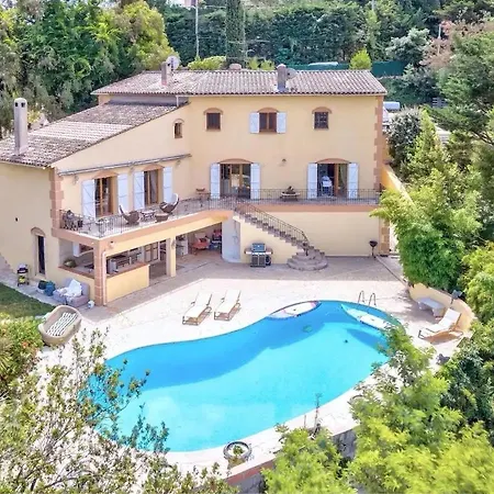 De Prestige Avec Piscine Et Grand Jardin Willa