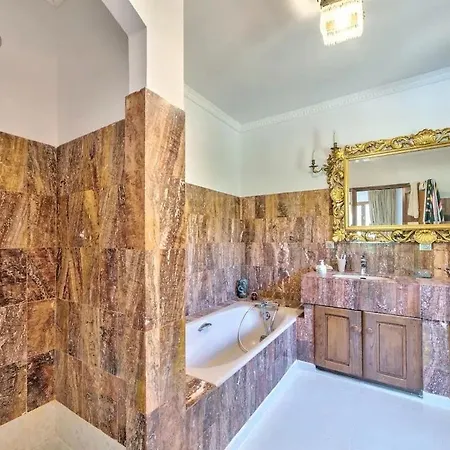 De Prestige Avec Piscine Et Grand Jardin * Vallauris