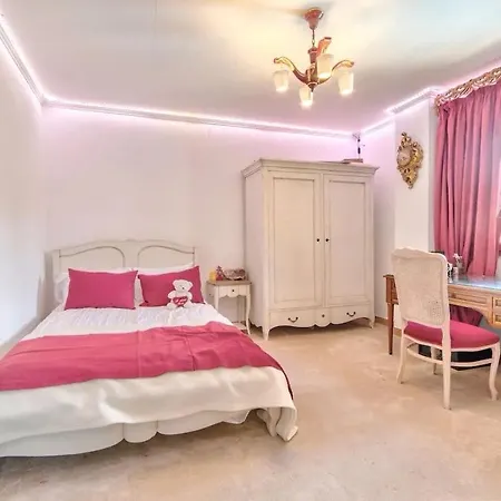 De Prestige Avec Piscine Et Grand Jardin Vallauris